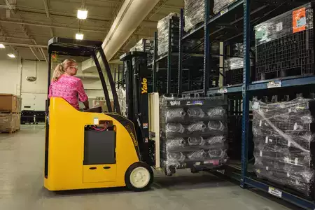 3-Wheel Electric - Yale ESC040AD (4)