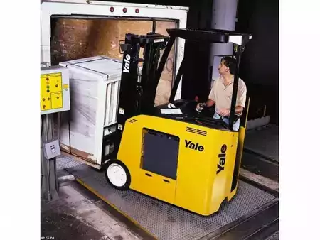 Misceláneos 2009  Yale ESC030FA (7)