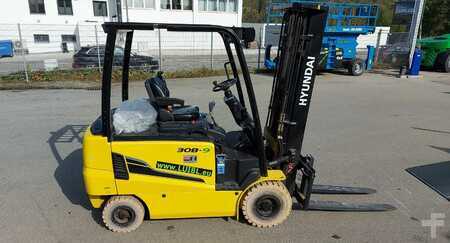 Hyundai 30B-9, 3 ton electric, Triplex 5,5m