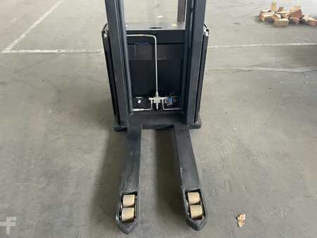 Reach Truck 2022  EP Equipment ES20, 4000mm, 2000kg Hochhubwagen wie Jungheinrich (18)