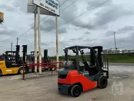 Propane Forklifts 2016  Toyota 8FGU25 (2)