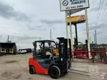 Propane Forklifts 2016  Toyota 8FGU25 (3)