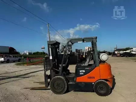 Propane Forklifts 2010  Doosan G25E-5 (4)