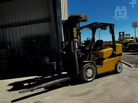 Diesel Forklifts 2015  Yale GDC155VX (2)