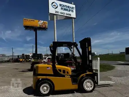 Diesel Forklifts 2011  Yale GDP080VX (1)
