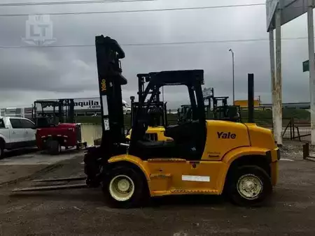 Diesel Forklifts 2016  Yale GDP155VX (1)