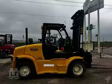 Diesel Forklifts 2016  Yale GDP155VX (4)