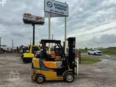 Propane Forklifts 2021  Yale GLC060VX (1)