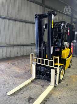 Propane Forklifts 2014  Yale GLP050VX (3)