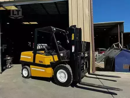 Propane Forklifts 2000  Yale GLP120MJ (5)
