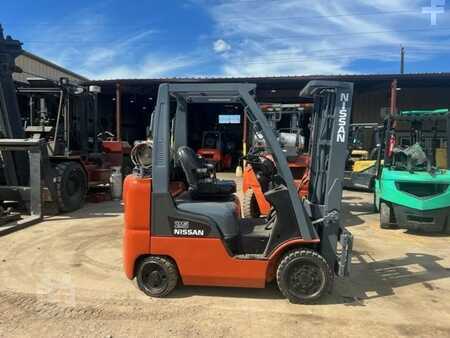 Propane Forklifts 2014  Nissan MCP1F2A25LV (4)