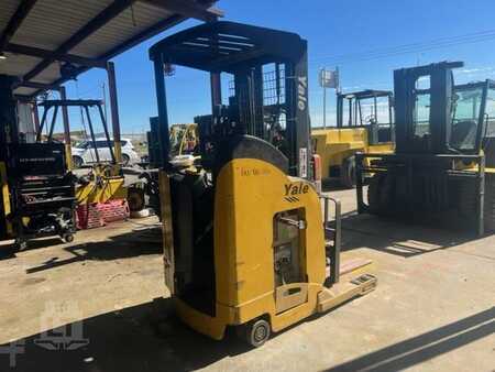 Reach Trucks - Yale NR040DA (2)