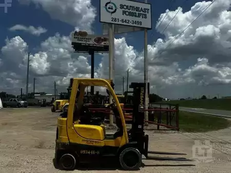 Propane Forklifts 2007  Hyster S50FT (2)