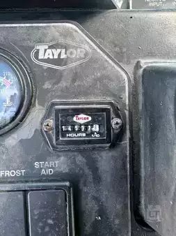 Montacargas diésel 2007  Taylor TH350L (7)