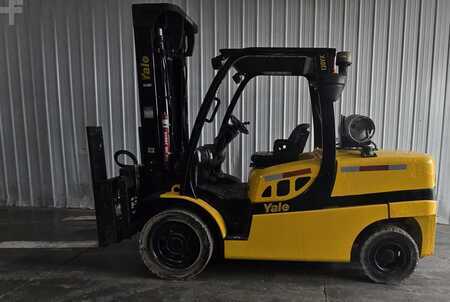Propane Forklifts 2008  Yale GLP120VX (1)