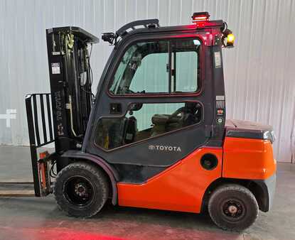Diesel Forklifts 2021  Toyota 8FDU25 (2)