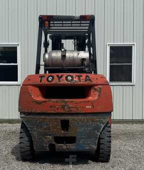 4 Wheels 2001  Toyota 7FGU45 (4)