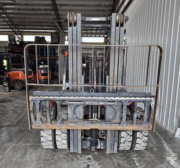 Portacontenedor 2016  Unicarriers MD1F4A40V (4)