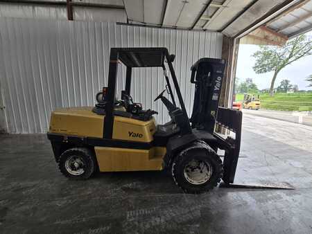 Portacontenedor 1999  Yale GTP120MGNGBE875 (1)