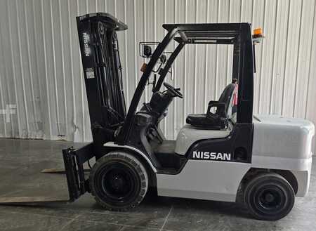 Container Handlers 2012  Nissan MYG1F3A35V (2)