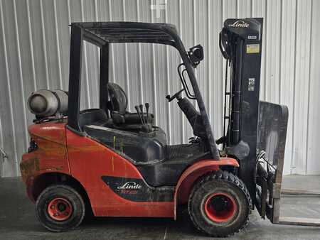 Portacontenedor 2020  Linde HT-25T (1)