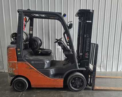 Carretilla elevadora GLP 2014  Toyota 8FGCU25 (1)
