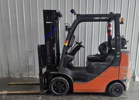 Carretilla elevadora GLP 2014  Toyota 8FGCU25 (2)