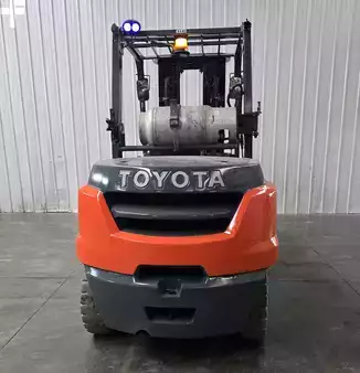 Propane Forklifts 2018  Toyota 8FG45U (3)