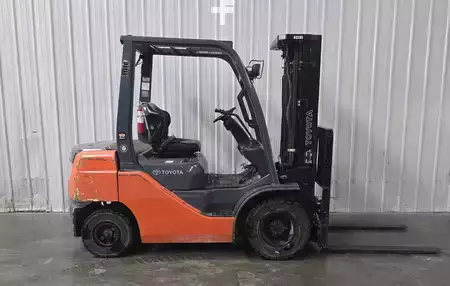 Diesel Forklifts 2017  Toyota 8FDU25 (1)