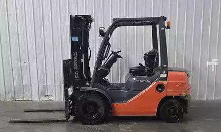 Diesel Forklifts 2017  Toyota 8FDU25 (2)
