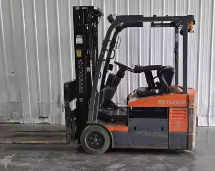 3-Wheel Electric 2013  Toyota 8FBE15U (3)