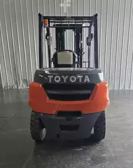 Portacontenedores 2018  Toyota 8FD35 (3)