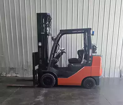 Propane Forklifts 2007  Toyota 8FGCU30 (2)