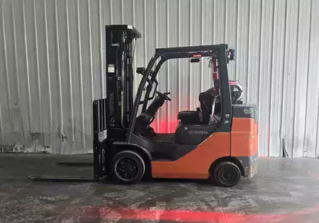 Montacargas GLP 2020  Toyota 8FGCU30 (2)