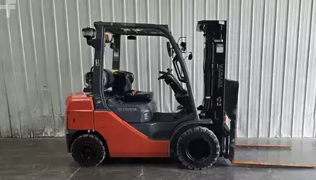 Propane Forklifts 2016  Toyota 8FGU25 (1)