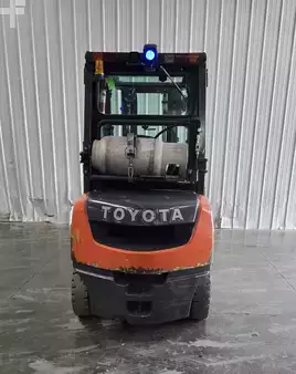 Propane Forklifts 2018  Toyota 8FGU25 (2)