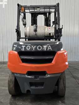 Propane Forklifts 2018  Toyota 8FG35U (4)