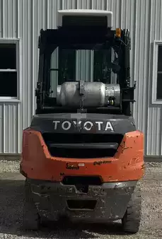 Propane Forklifts 2018  Toyota 8FG45 (3)