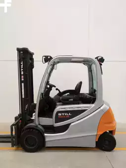 Chariots électriques à 4 roues - Still RX60-35 (1)