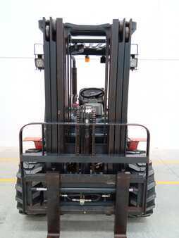 Diesel Forklifts 2014  Maximal FD25T-CWE3 (3)