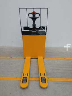 Electric Pallet Jacks 2006  OM TSX 20 (2)