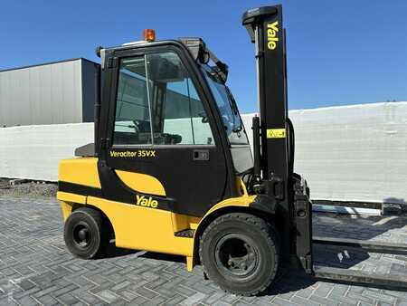 Diesel Forklifts 2008  Yale GDP35 VX (4)