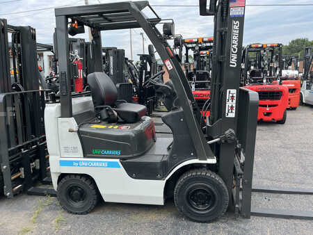 Propane Forklifts 2018  Unicarriers AF35 (1)