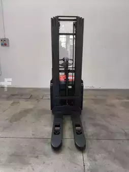 Stoccatori uomo a piedi 2026  Toyota SWE 140 (2)