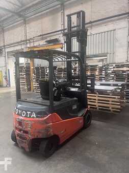 Elektro čtyřkolový VZV 2017  Toyota 8FBMT35 (3)