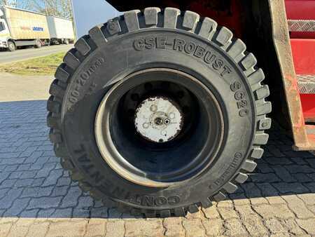 Carretilla elevadora diésel 2016  Svetruck 13.6-120-32 (8)