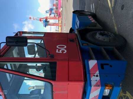 Trator de terminal 2006  CVS Ferrari TT2516BV (4x2) (5)