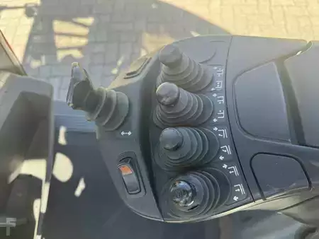 Diesel Forklifts 2014  Linde H30D-02 (10)