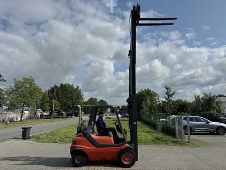 Carretilla elevadora diésel 1999  Linde H30D-03 (2)