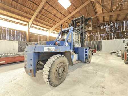 Diesel Forklifts 2005  Kalmar DCD28-1200LB (2)